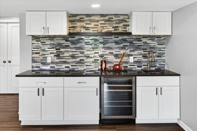 11210 Meadow View Lane, Maple Grove, MN 55311