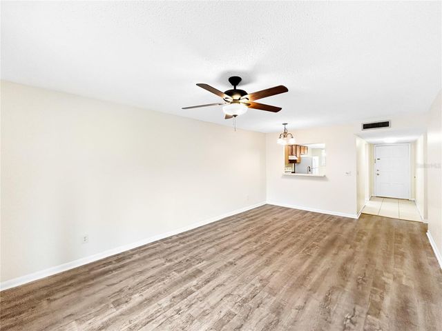 6336 NEWTOWN CIRCLE 36B2, Tampa, FL 33615