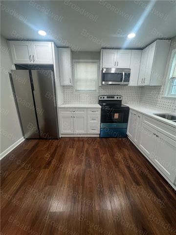 1860 Broadwell SW Street, Atlanta, GA 30310