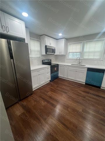 1860 Broadwell SW Street, Atlanta, GA 30310