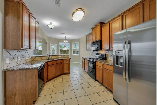 22005 Dove Canyon Lane, Porter, TX 77365