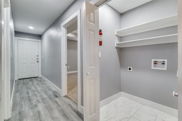 1004 Muncie Avenue, Dallas, TX 75212