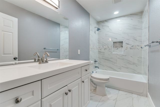 1004 Muncie Avenue, Dallas, TX 75212