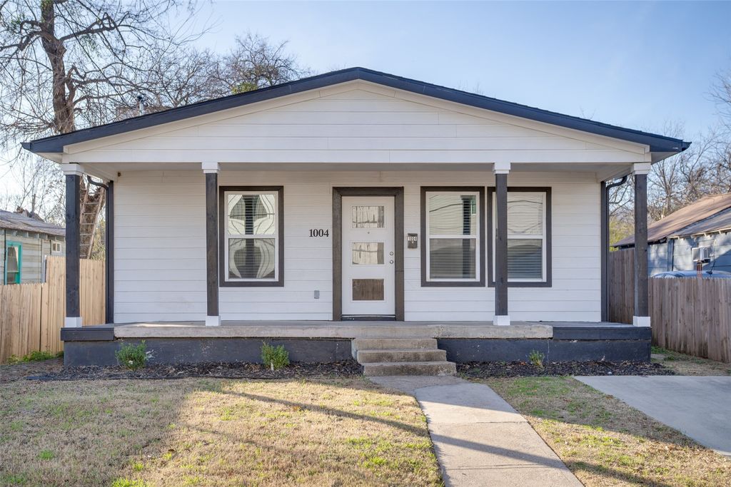1004 Muncie Avenue, Dallas, TX 75212