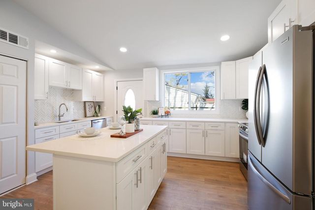 8325 SHADY SPRING DRIVE, Gaithersburg, MD 20877