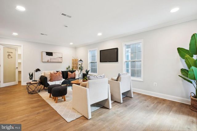 8325 SHADY SPRING DRIVE, Gaithersburg, MD 20877