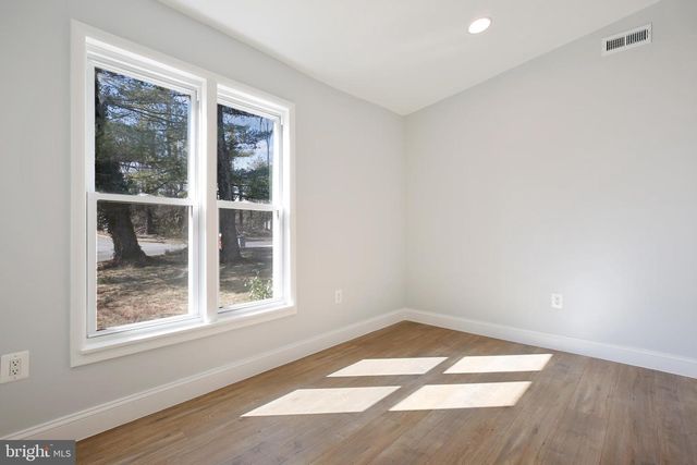 8325 SHADY SPRING DRIVE, Gaithersburg, MD 20877