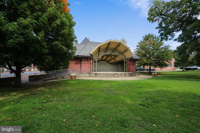 8325 SHADY SPRING DRIVE, Gaithersburg, MD 20877