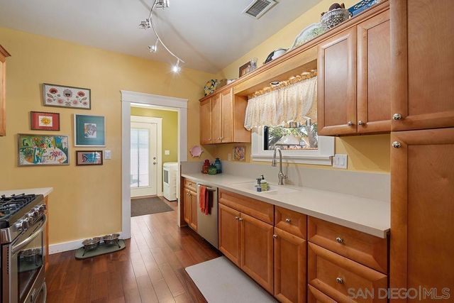 333 Randolph, Pomona, CA 91768