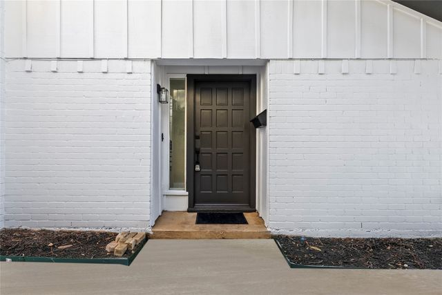 3305 Ambassador Row, Dalworthington Gardens, TX 76013