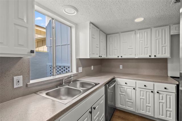 3305 Ambassador Row, Dalworthington Gardens, TX 76013