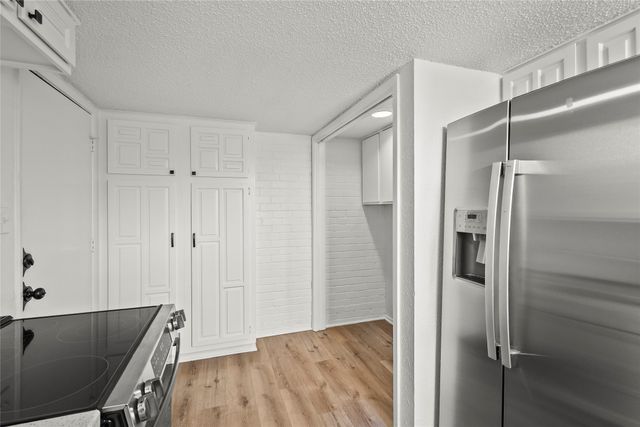 3305 Ambassador Row, Dalworthington Gardens, TX 76013