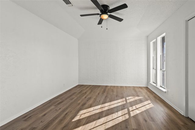 3305 Ambassador Row, Dalworthington Gardens, TX 76013