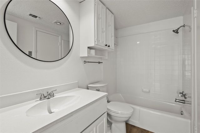 3305 Ambassador Row, Dalworthington Gardens, TX 76013