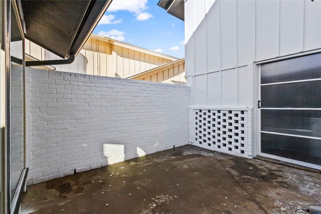 3305 Ambassador Row, Dalworthington Gardens, TX 76013