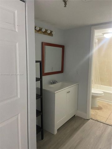 665 NE 195th St 119, Miami, FL 33179