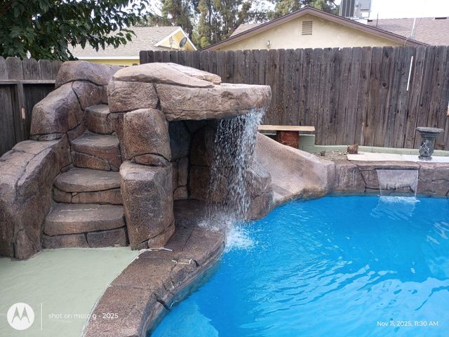 2527 S Linda Vista Street, Visalia, CA 93277