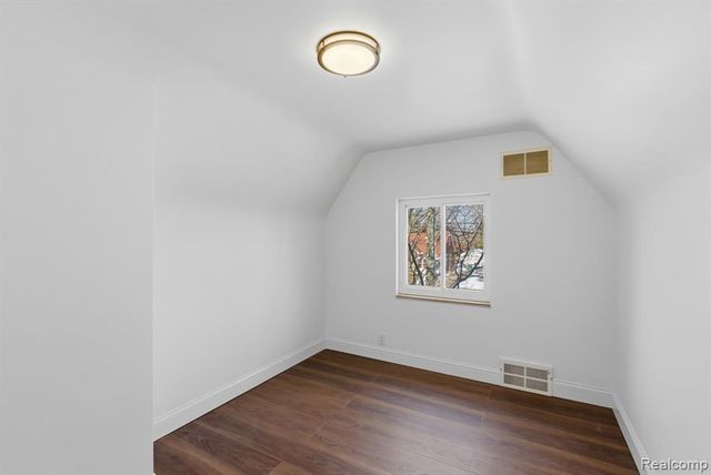 16022 Stephens Drive, Eastpointe, MI 48021