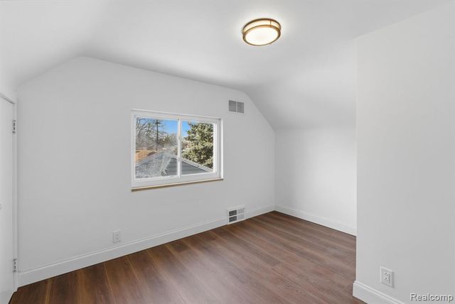 16022 Stephens Drive, Eastpointe, MI 48021