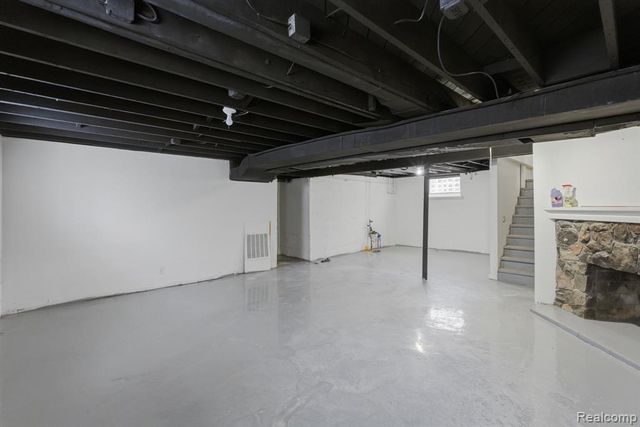 16022 Stephens Drive, Eastpointe, MI 48021