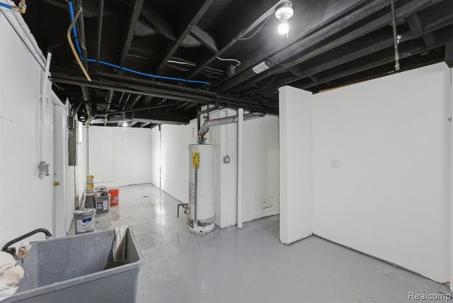 16022 Stephens Drive, Eastpointe, MI 48021