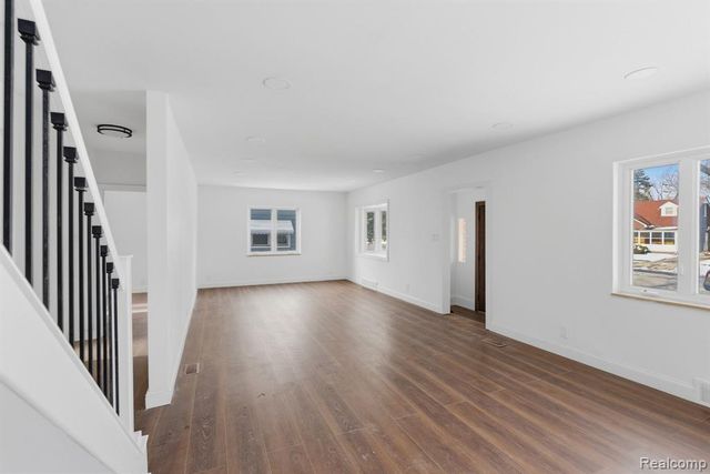 16022 Stephens Drive, Eastpointe, MI 48021