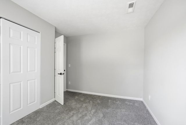 909 Surfridge Drive, Hebron, KY 41048