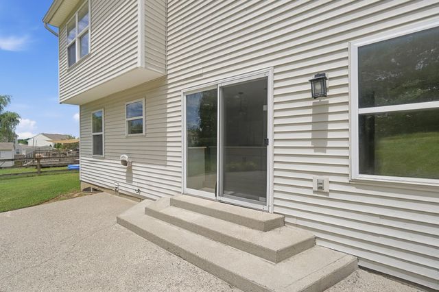 909 Surfridge Drive, Hebron, KY 41048