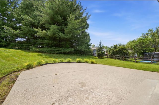 909 Surfridge Drive, Hebron, KY 41048