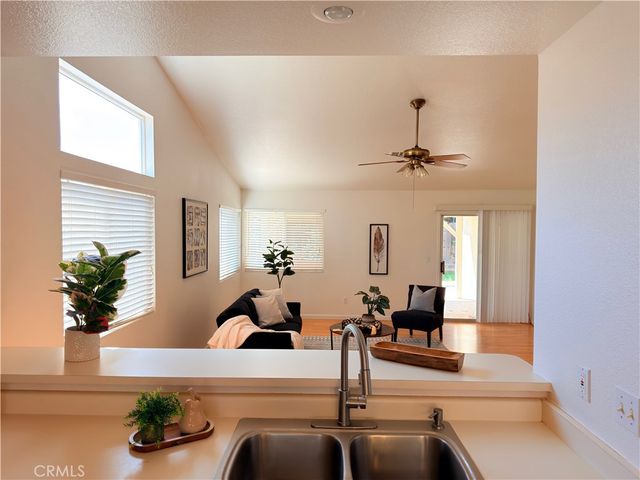 1986 Woodhaven Court, Merced, CA 95340