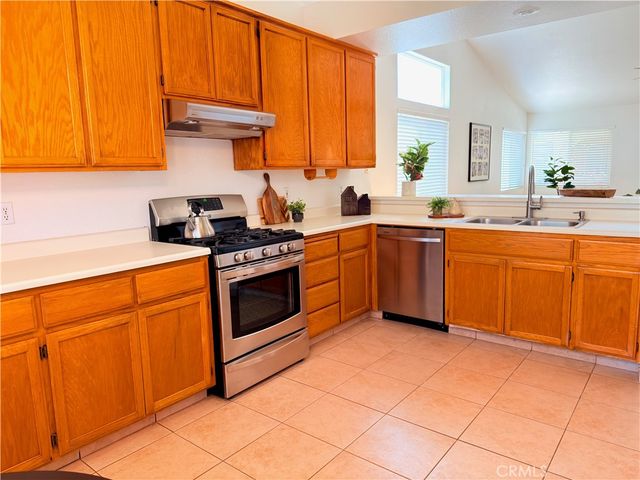 1986 Woodhaven Court, Merced, CA 95340