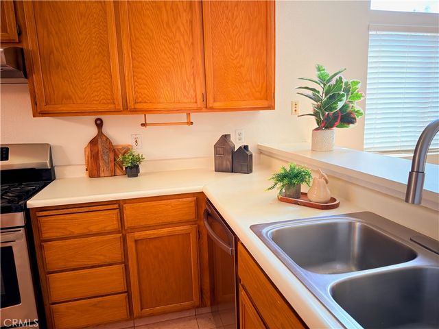 1986 Woodhaven Court, Merced, CA 95340