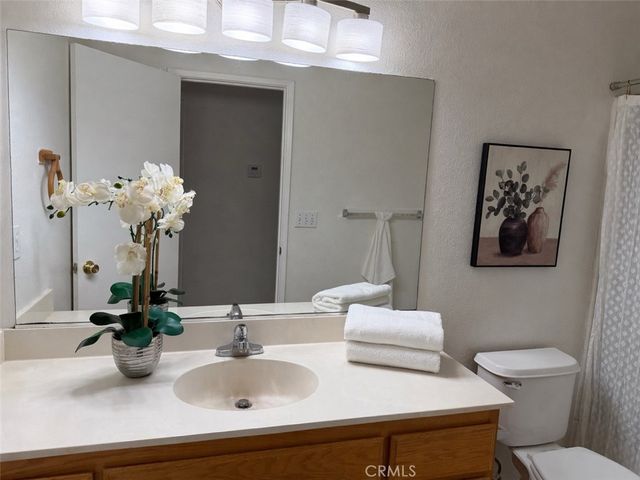 1986 Woodhaven Court, Merced, CA 95340