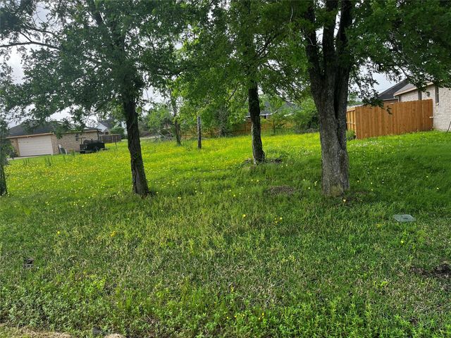 302 Manor Avenue, Arcola, TX 77583