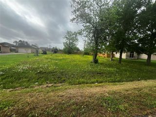 302 Manor Avenue, Arcola, TX 77583