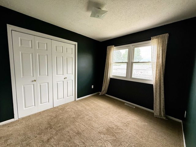 2300 NW 8th St, Minot, ND 58703