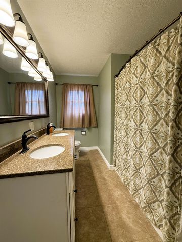 2300 NW 8th St, Minot, ND 58703