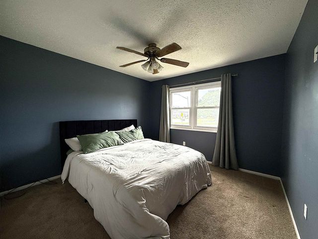2300 NW 8th St, Minot, ND 58703