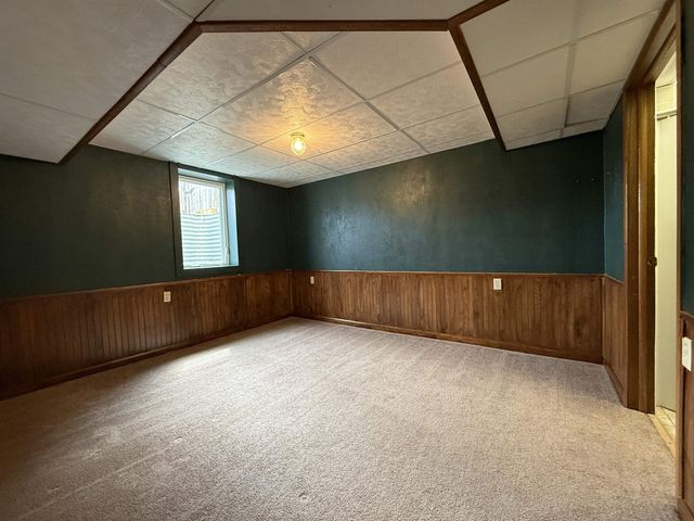 2300 NW 8th St, Minot, ND 58703