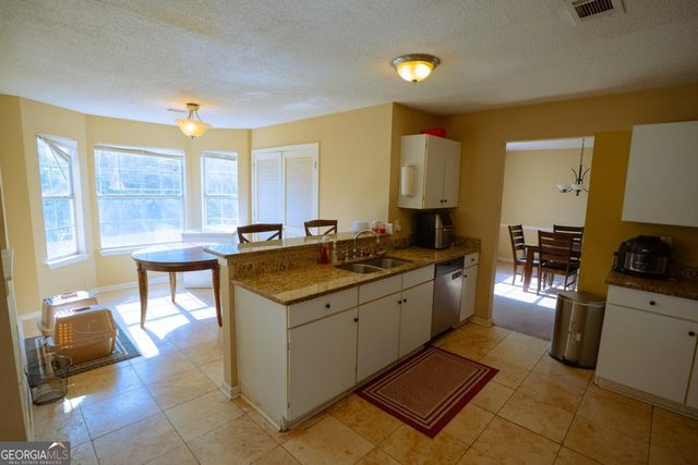 2196 Glen Briar Way, Lithonia, GA 30058