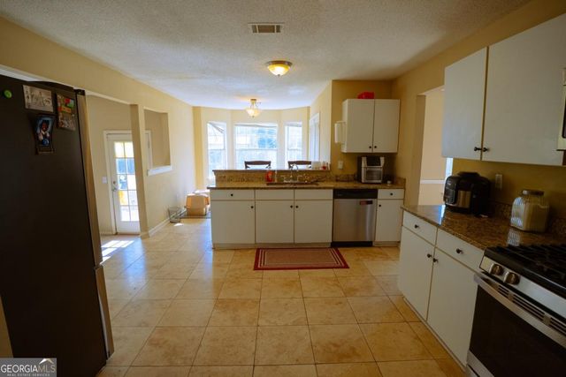 2196 Glen Briar Way, Lithonia, GA 30058