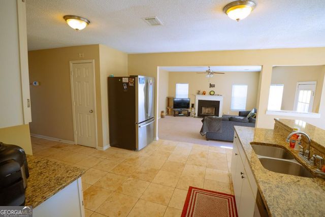 2196 Glen Briar Way, Lithonia, GA 30058