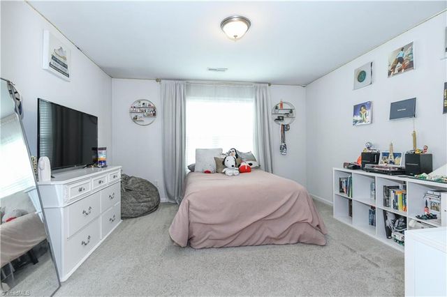 7 Finley Ridge Way, Greensboro, NC 27455