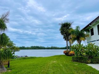 6142 SE Landing Way 9-11, Stuart, FL 34997