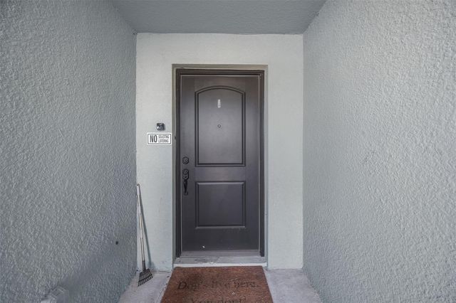 835 CHATHAM WALK DRIVE, Ruskin, FL 33570