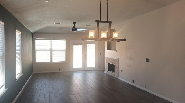 10215 Peridot Cove Cove, Houston, TX 77095