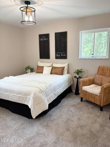 358 Crestway Drive, Oregon, OH 43616