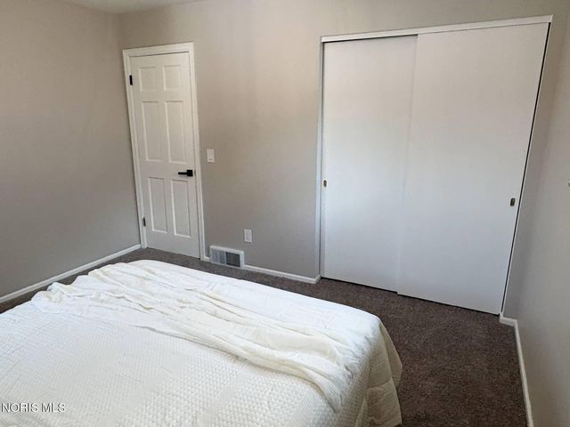 358 Crestway Drive, Oregon, OH 43616