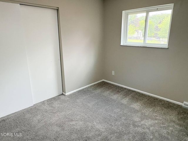 358 Crestway Drive, Oregon, OH 43616