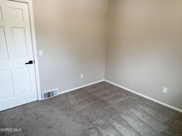 358 Crestway Drive, Oregon, OH 43616